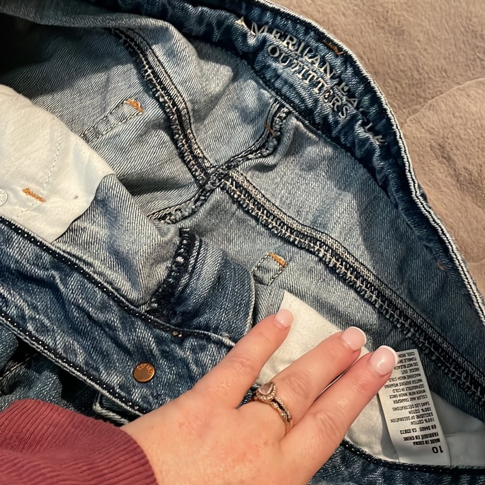 American eagle Jean shorts - Picture 3 of 3